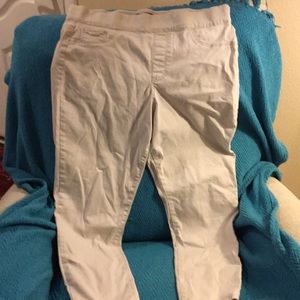 Pull on Skinny for summer looks!